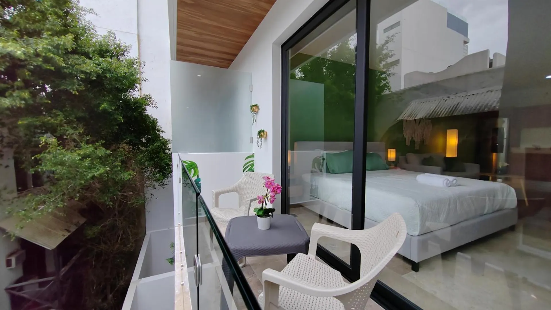 New! Beautiful Studio Steps Away From 5Th Av & Beach -Gym - Pool By Yeah Playa del Carmen
