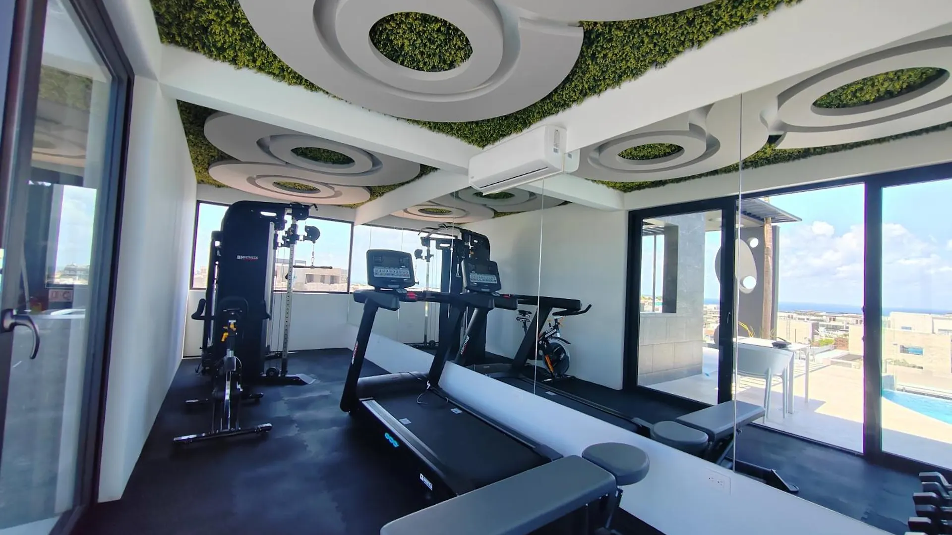 New! Beautiful Studio Steps Away From 5Th Av & Beach -Gym - Pool By Yeah Playa del Carmen